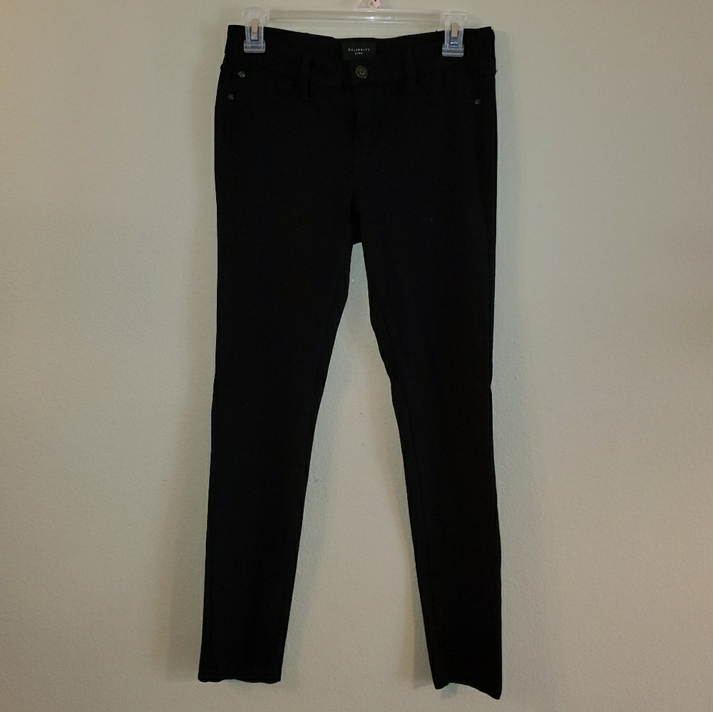 'Celebrity Pink' Black Jeggings